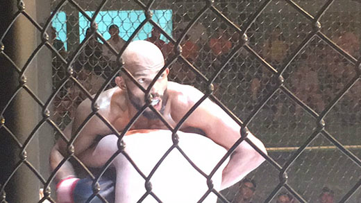 O lutador ilhense venceu o combate no município de Santa Fé do Sul-SP. Foto: Reprodução