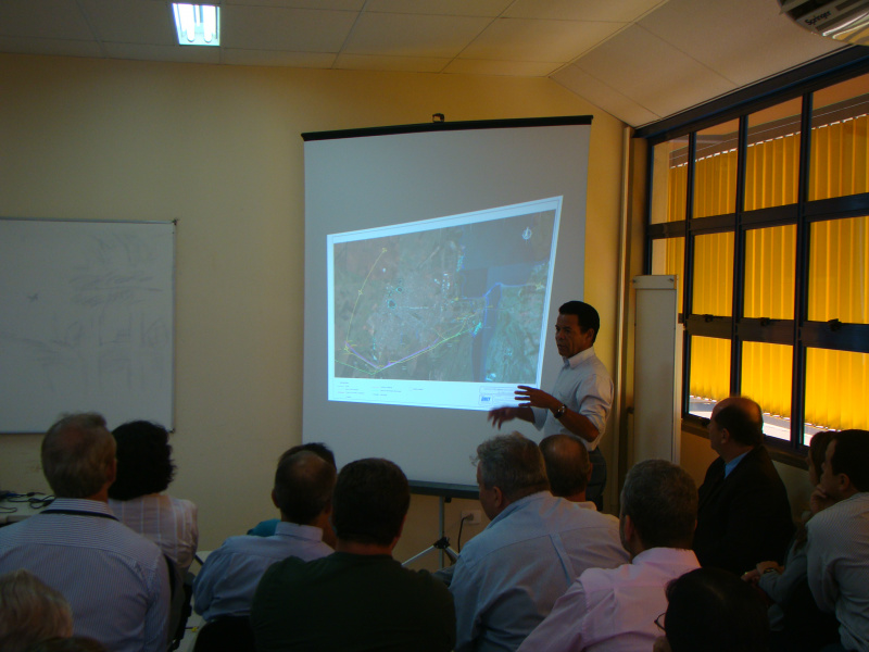 O projeto visa facilitar o trânsito local e retirar o fluxo de carros pesados que não usufruem do comércio da cidade. Foto: Rádio Caçula