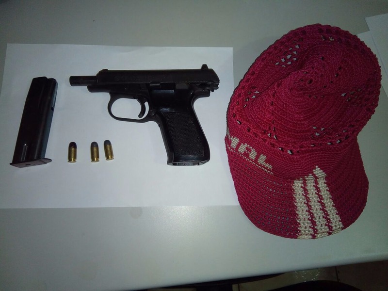 Adolescente estava armado com pistola carregada. (Foto:Divulgação/PMSP)