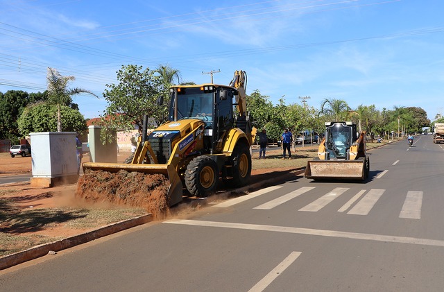 Máquinas trabalhando na construção da ciclovia. Foto: Assessoria da Prefeitura de Três Lagoas.