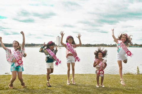 As cinco meninas participarão do concurso Mini Miss Brasil.
