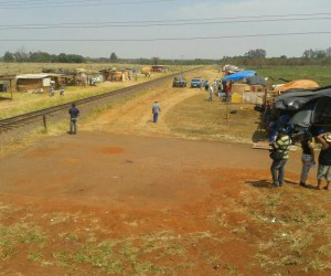 Ao todo, 600 famílias montaram barracos na região (Foto: Valdenir Rezende / Correio do Estado)
