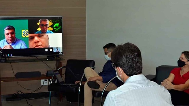 Prefeitura de Costa Rica e BB discutem troca de cestas básicas por cartão alimentação - PMCR/Divulgação