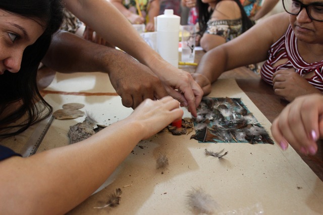 A oficina é uma parceria da Suzano com a Fundação AH e a Secretaria de Educação de Brasilândia para oferecer uma oportunidade de formação continuada para educadores dentro de uma linguagem criativa, com formas de expressão através da escrita, da arte e do audiovisual - Fotos: Divulgação