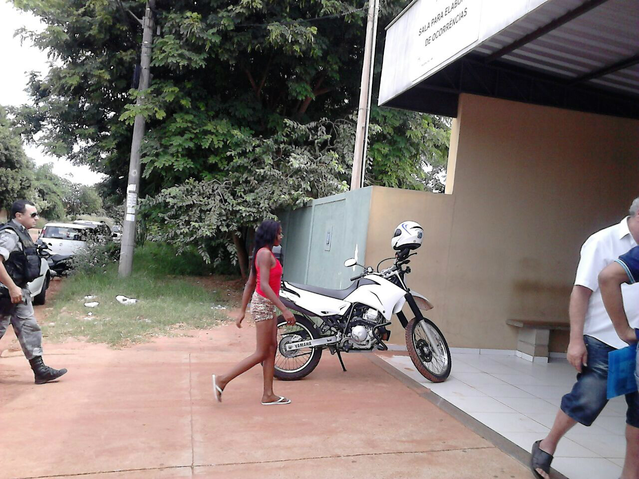 Diante da situação, ambas foram encaminhadas ao DEPAC para as devidas providências. (Foto: Rádio Caçula)