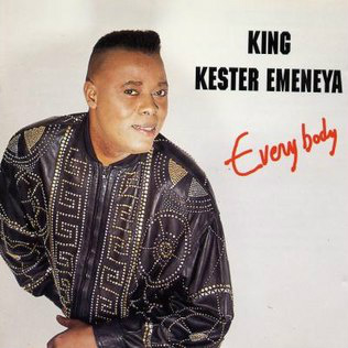Tumulto aconteceu durante homenagem a King Kester Emeneya (Foto: Reprodução)