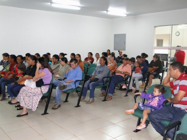 Foto Divulgação/ Reunião foi realizada na Secretaria Municipal de Educação e Cultura de Anaurilândia 