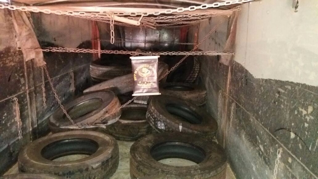 Pneus apreendidos. (Foto: Divulgação DOF)