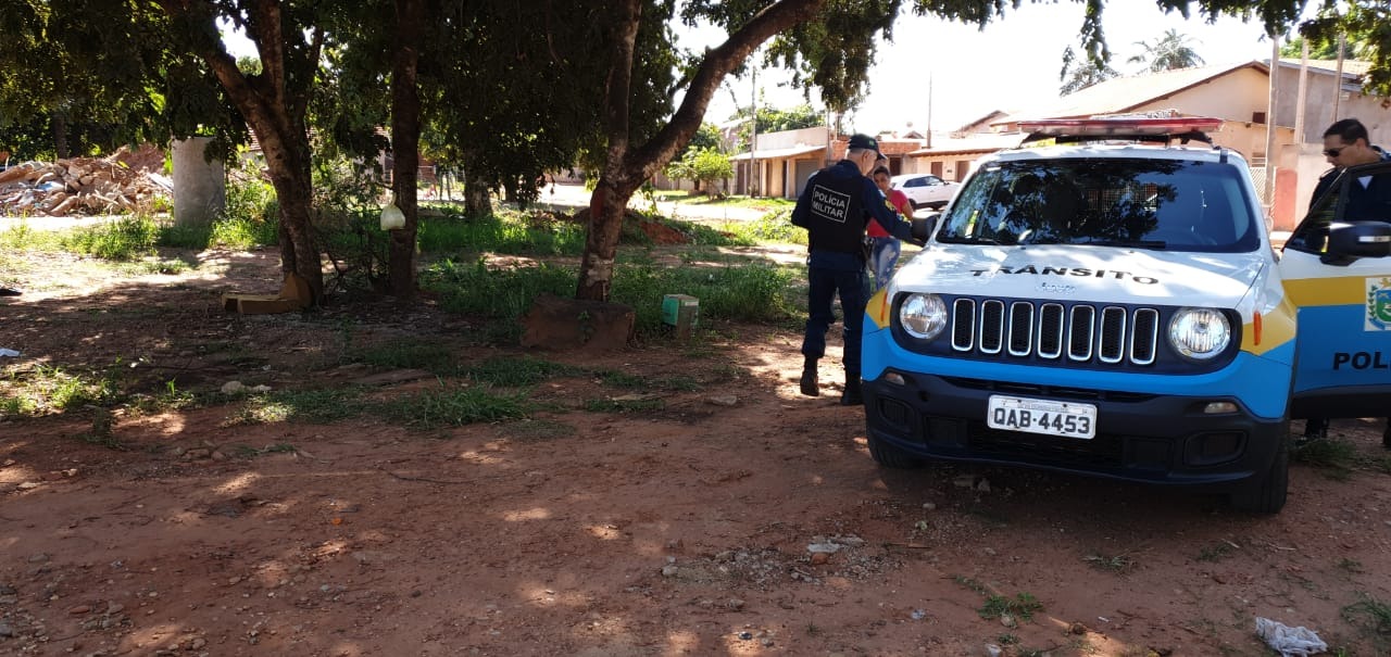 Equipes do 2º BPM fizeram buscas juntamente com a Força Tática, no Jd. Carandá. Foto: Fábio Campos Rádio Caçula.