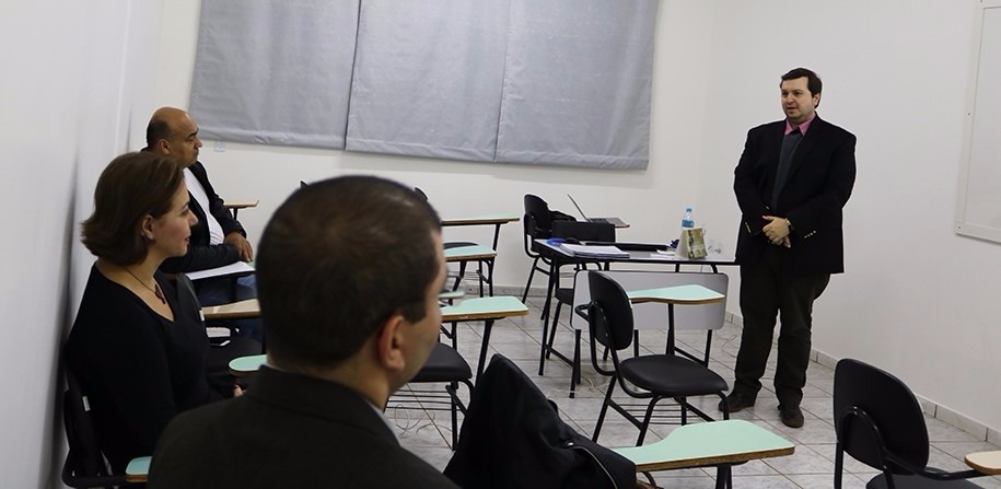 Palestras foram ministradas por Edmo Atique Gabriel docente e coordenador de medicina da Unilago. (Foto: Assessoria de Imprensa)