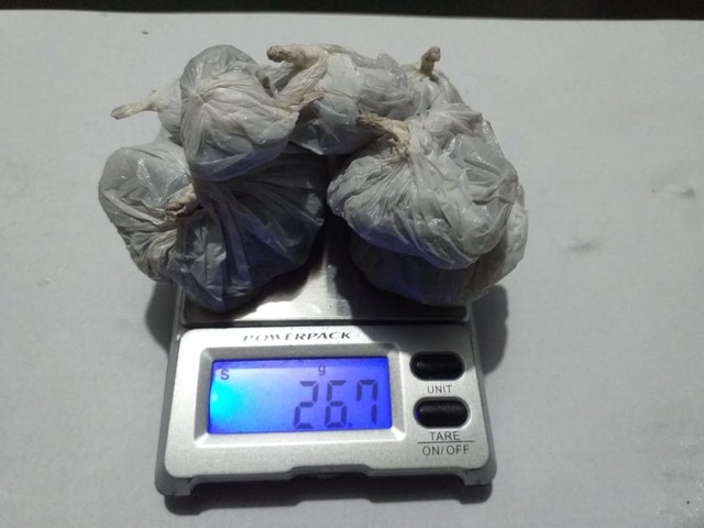 Droga apreendida durante abordagem de adolescente na região central de Coxim (MS). Foto: 5º BPM