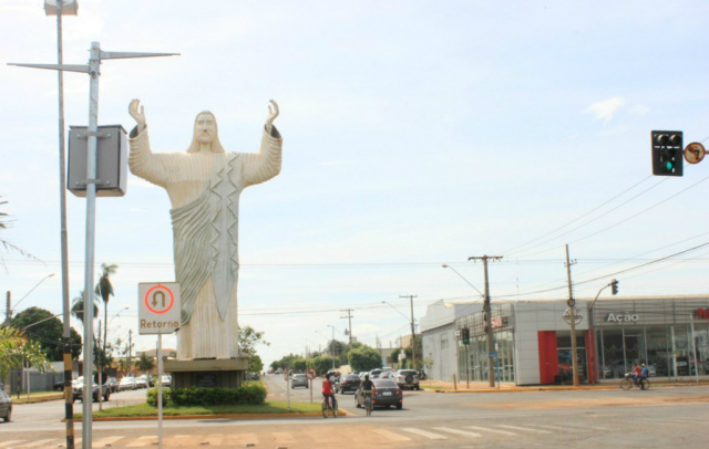 O Tempo passou e a cidade cresceu cortada por uma Rodovia Federal que hoje é 