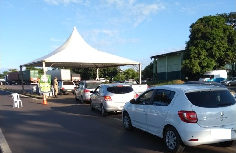 Barreira Sanitária entre a divisa de Três Lagoas e o Estado de São Paulo. Foto: Rádio Caçula.
