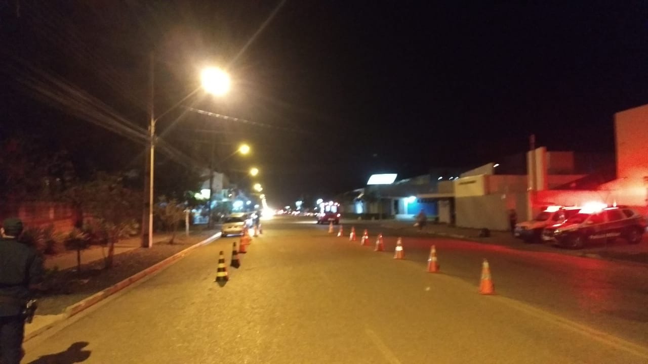 Na noite da última sexta-feira (12), policiais militares do 2° Batalhão de Polícia Militar, realizaram duas blitz de trânsito, umas às 22h, na av. Clodoaldo Garcia e a outra às 23h na av. Antônio Trajano. Foto: PM/MS