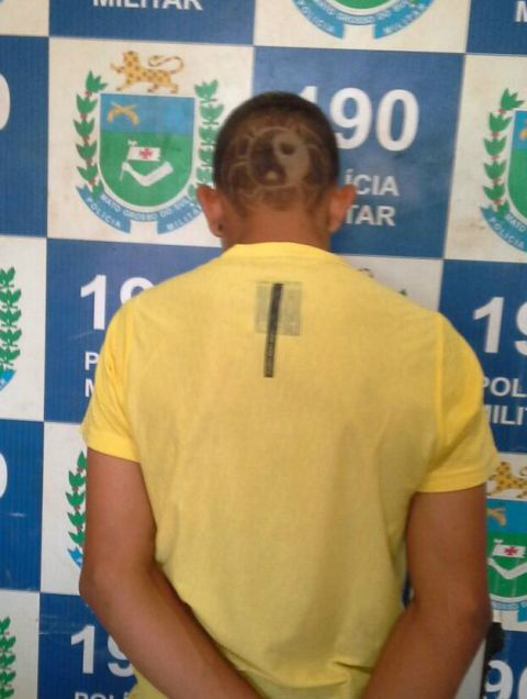 Menor é apreendido após ação da Policia. Foto: Rádio Caçula