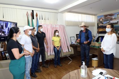 Indústria Têxtil faz doação de TNT para a Prefeitura de Três Lagoas. Foto: Assessoria de Comunicação TL