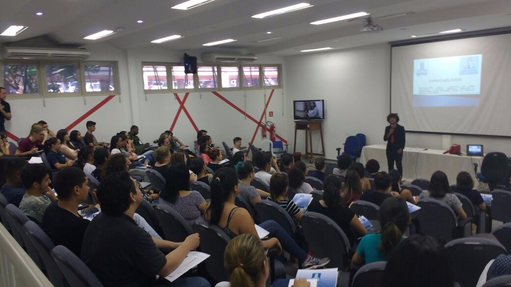 Iniciativa teve objetivo de aproximar acadêmicos, empresas e instituições. (Foto: Assessoria de Imprensa)