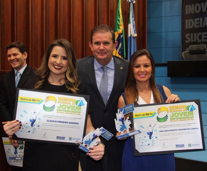 Gláucia Pinheiro Queiroz e a nutricionista Lina Luiza Peixoto de Campos, de Três Lagoas e Inocência.Foto:Divulgação