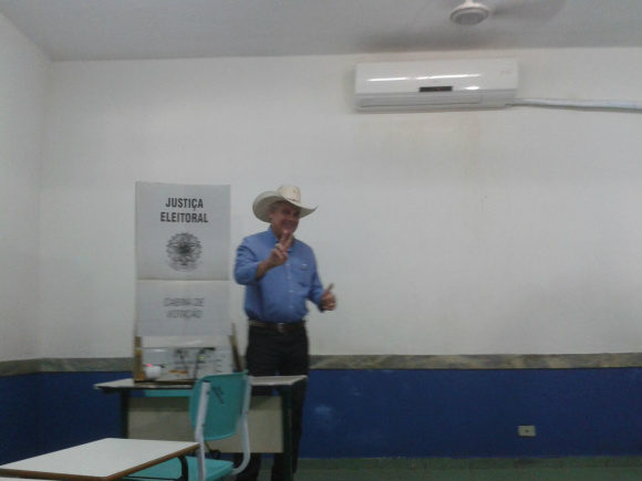 Angelo Guerreiro ao terminar de votar na Funlec.