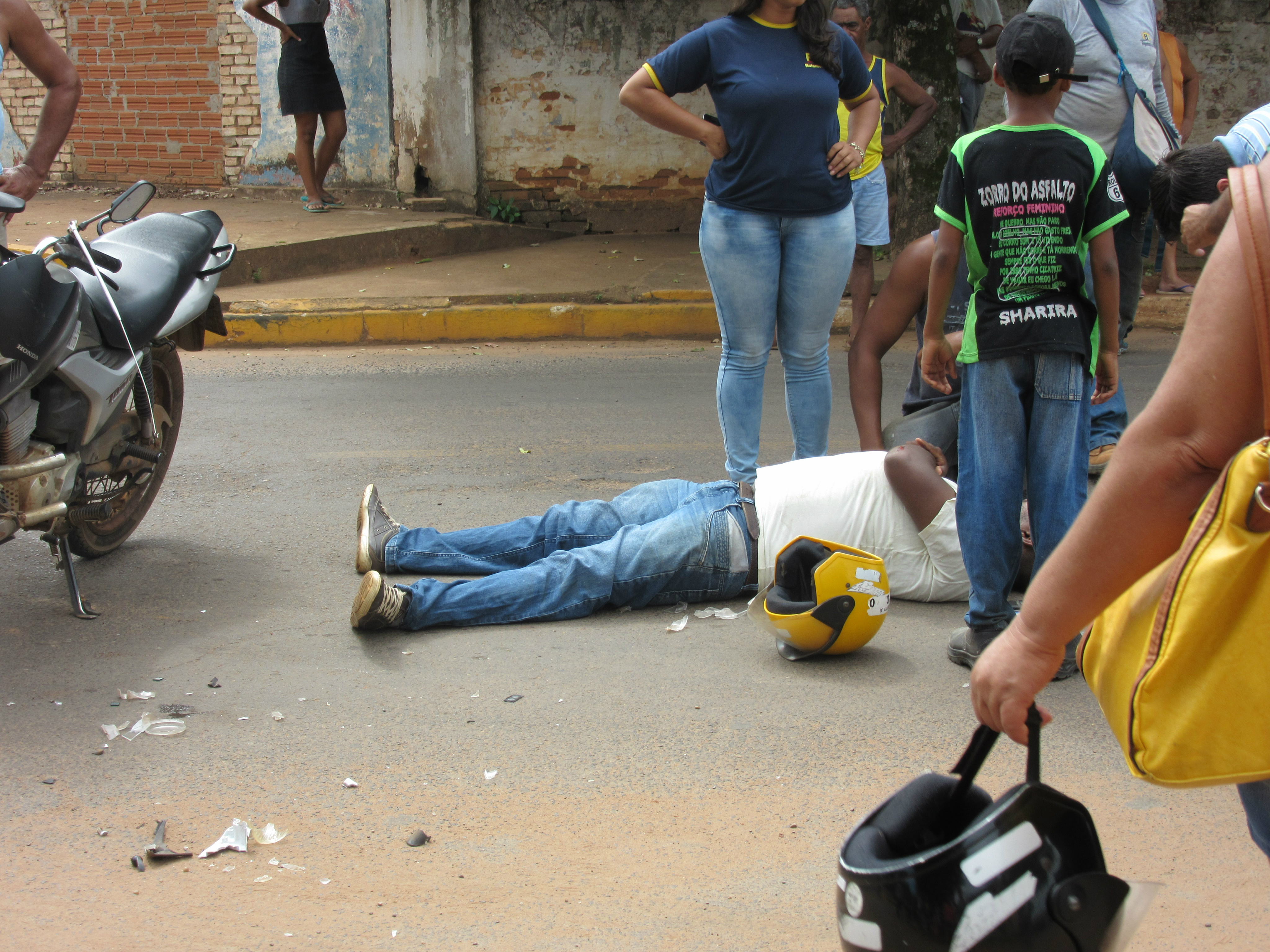 A vítima foi socorrida pelo socorrida pelo SAMU (Foto Rádio Caçula)