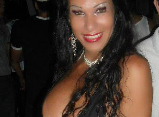 Família procura travesti que saiu para ir à padaria e está desaparecida. Foto: Facebook.