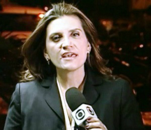 A repórter Bette Lucchese, da Globo, que teve ataque de fúria e foi xingada por manifestantes no RJ.REPRODUÇÃO/TV GLOBO