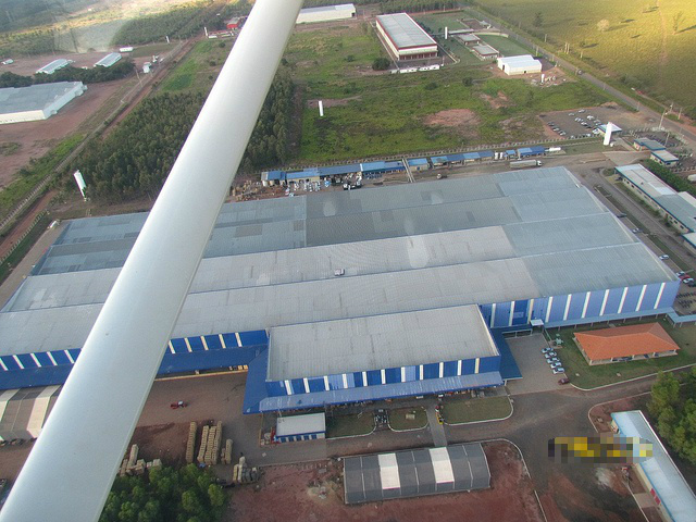 Vista aérea da empresa, situada no Distrito Industrial 