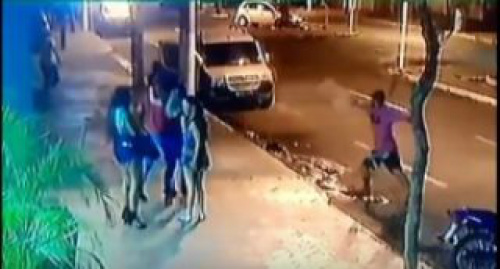 Crime ocorreu em frente a casa noturna em Dourados - Foto: Reprodução