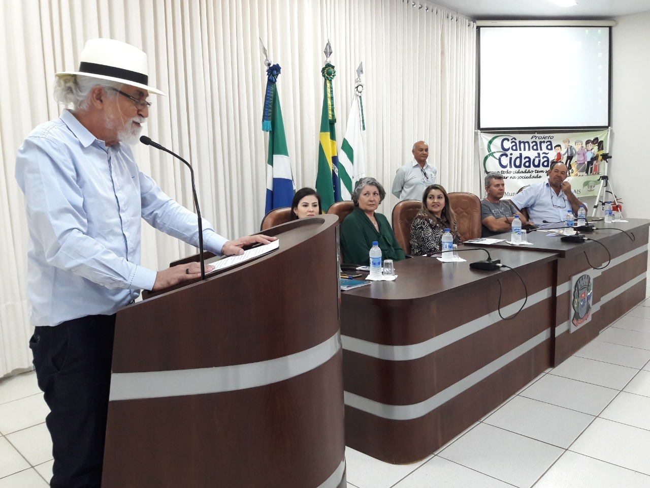A reunião ocorreu em Brasilândia e o assunto foi um incêndio que atingiu a Reserva Ecológica no mês passado. Foto: Assessoria da Prefeitura de Brasilândia (MS)