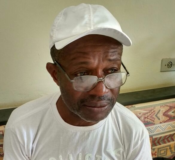 Jorge dos Santos está desempregado e doente (Foto: Nelson Roberto da Silva)