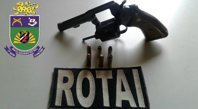 A arma calibre 38 foi apreendida pela Rotai. Foto: Reprodução