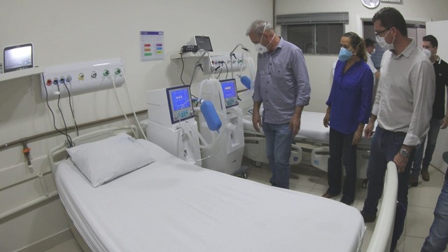 Secretário de Estado de Saúde, Geraldo Resende, inaugura 10 leitos de UTI e respiradores ao município. Foto: Chico Ribeiro.
