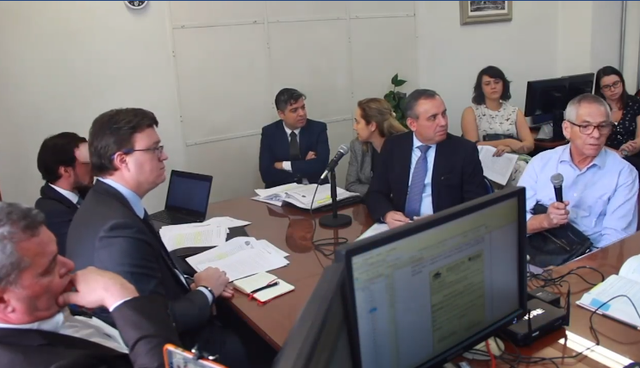 O delator Carlos Paschoal em audiência na 3ª Vara da Fazenda Pública (Foto: Reprodução)