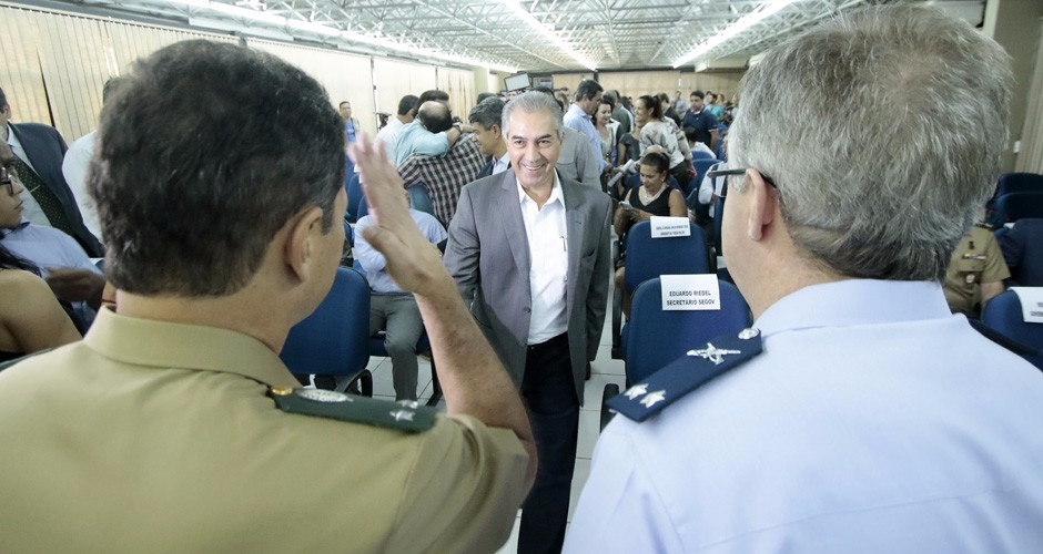 Governador Reinaldo Azambuja durante evento no qual assinou acordos referentes ao Projeto Rondon (Foto: Marco Miatelo)