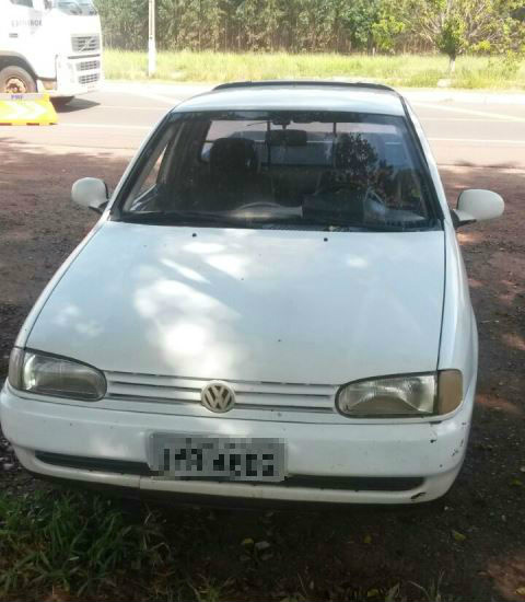 Carro abordado e que transportava o acusado. Foto: Rádio Caçula