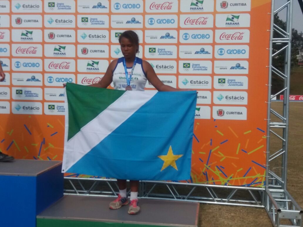 Medalhista Marciely Rayane Cardoso Ramos da equipe de atletismo feminino da Prefeitura de Três Lagoas (Foto: Cedida)