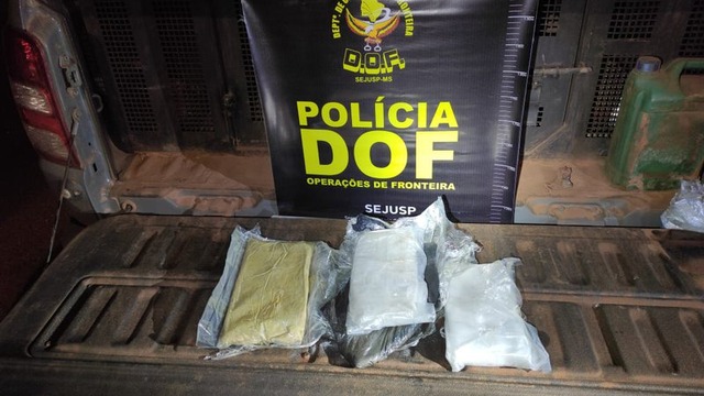 Droga foi encontrada durante abordagem em ônibus de viagem - Dof/Divulgação