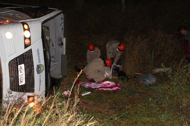Entre os feridos estão uma gestante, de 22 anos, uma adolescente, de 15 anos, e uma criança, de 4 anos (Foto: Reprodução/ O Correio News)