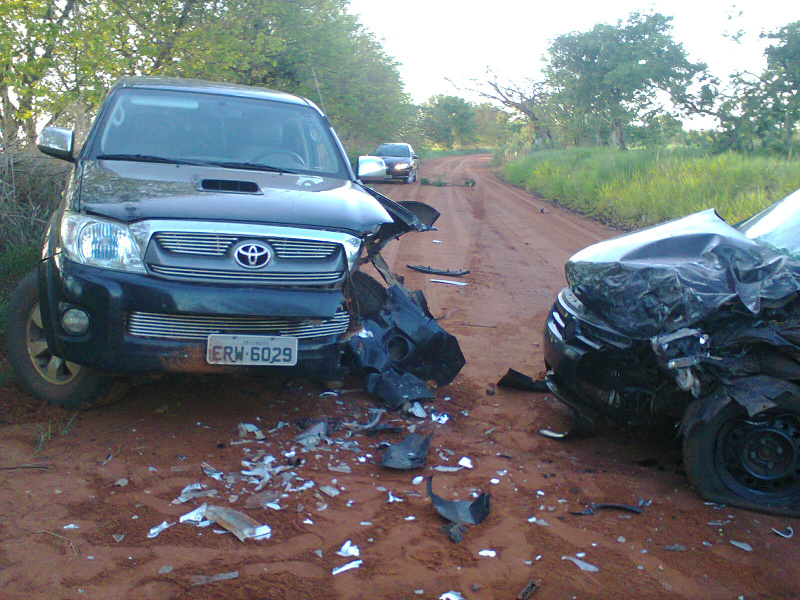 O motorista causador do acidente se recusa a pagar os prejuízos.Foto: Rádio Caçula