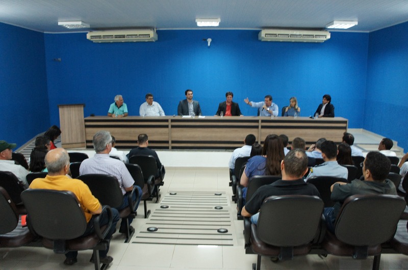 Vinda do superintendente do Denit atendeu um pedido do deputado Eduardo Rocha (PMDB) 