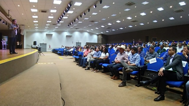 Reformas das escolas estaduais, investimentos para o aeroporto e os investimentos em infraestrutura são os principais gargalos de Três Lagoas, segundo o prefeito Angelo Guerreiro - Foto: Paulo H. Berriel/Rádio Caçula