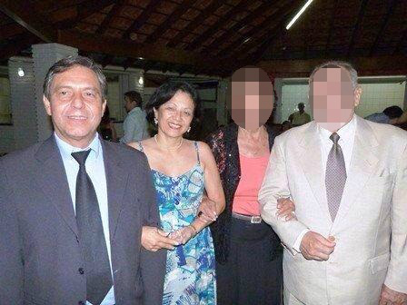 A ginecologista Neide Keiko Yanasse dos Santos ao lado do esposo, o médico Marco Lúcio.Reprodução Facebook