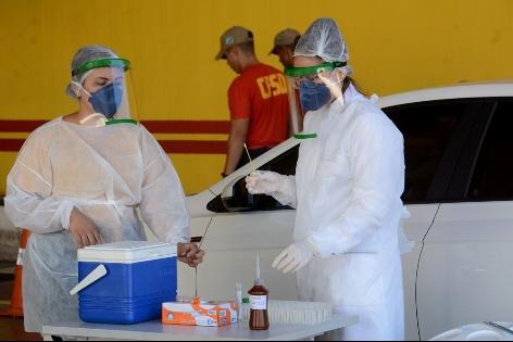 Testagem por Drive-Thru para Covid-19 - Foto: Bruno Henrique / Correio do Estado