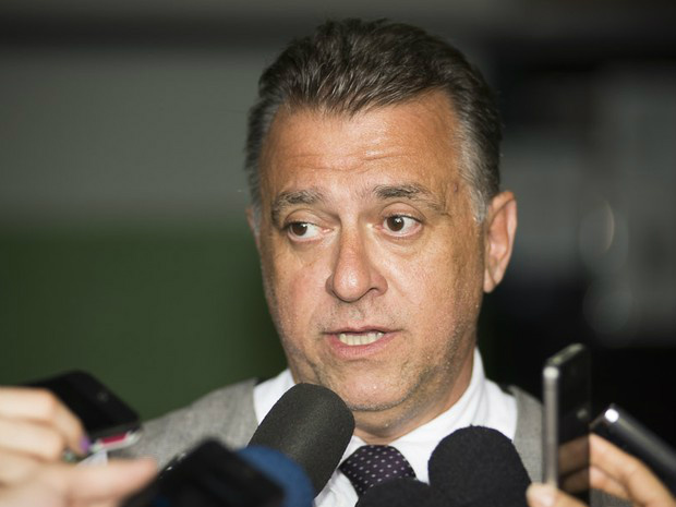 Delegado diz que surgiram contradições entre depoimento de Guilherme Longo e reconstituição na casa da família (Foto: Érico Andrade/G1)