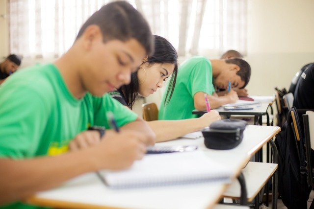 Entrega do “Kit Alimentação” das Escolas Estaduais em Três Lagoas. Foto: Rádio Caçula