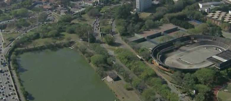Corpo de estudante foi encontrado na raia olímpica. Local é próximo ao velódromo (à direita), onde o estudante sumiu