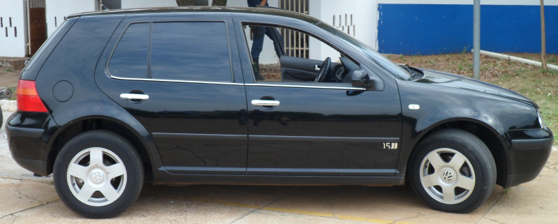 Foto V/W Golf preto ano 2000/2000