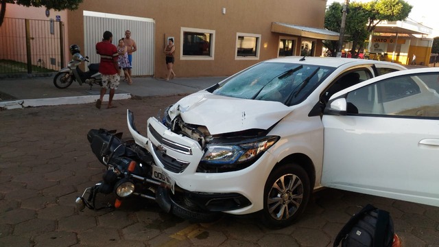 Acidente causado por uma mulher embriagada ao volante. A vítima não resistiu aos ferimentos e faleceu no Hospital. Foto: O Pantaneiro.