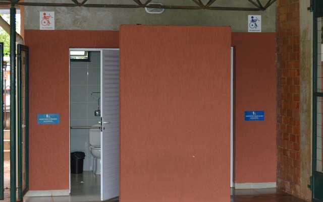 Banheiros adaptados para pessoas com deficiência deverão contar com sistema de alarme em Mato Grosso do Sul (Foto: Anderson Viegas/G1 MS)