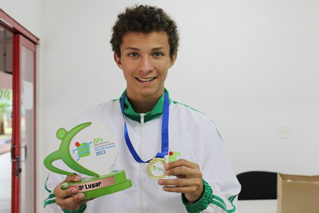 Gabriel Fernanades, 16, anos, conquistou o outo no judô.Foto: Assessoria